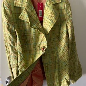Woman’s classic fitted blazer, size 12